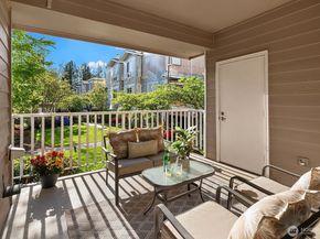702 Kirkland Way 4, Kirkland WA 98033