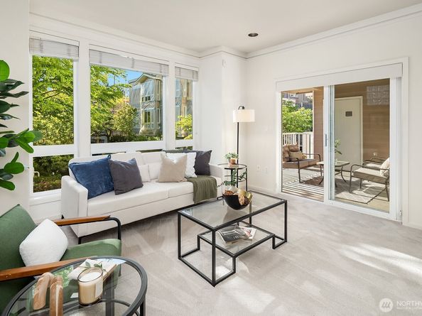 702 Kirkland Way 4, Kirkland WA 98033