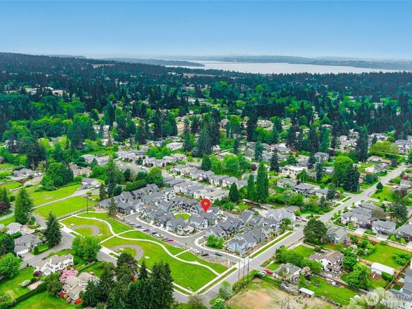10329 135th Circle NE, Kirkland WA 98033