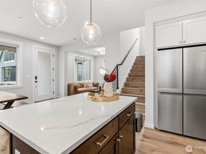 10329 135th Circle NE, Kirkland WA 98033