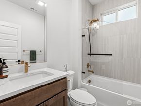 10329 135th Circle NE, Kirkland WA 98033