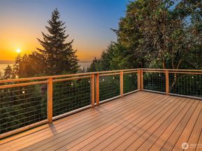 16311 25th Avenue SW, Burien WA 98166