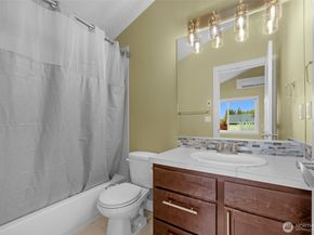 2118 W Ruffner Street, Seattle WA 98199