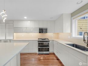 2118 W Ruffner Street, Seattle WA 98199