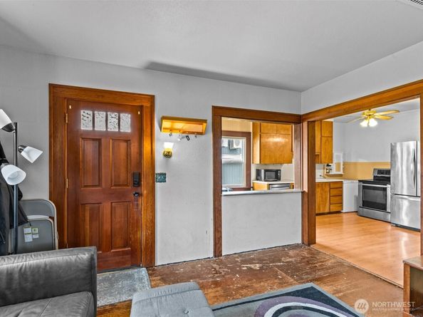 6807 Commercial Avenue, Everett WA 98203