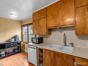 6807 Commercial Avenue, Everett WA 98203