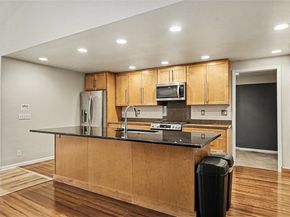6201 Island Crest Way, Mercer Island WA 98040