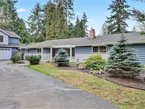 6201 Island Crest Way, Mercer Island WA 98040