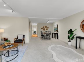 1550 NW 195th Street 106, Shoreline WA 98177