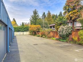 1550 NW 195th Street 106, Shoreline WA 98177