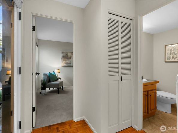 1550 NW 195th Street 106, Shoreline WA 98177