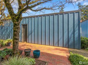 1550 NW 195th Street 106, Shoreline WA 98177