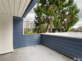 1100 Ave NE Harrington Avenue NE 211, Renton WA 98056