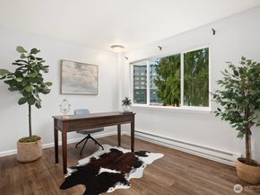 1100 Ave NE Harrington Avenue NE 211, Renton WA 98056