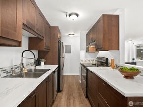 1100 Ave NE Harrington Avenue NE 211, Renton WA 98056