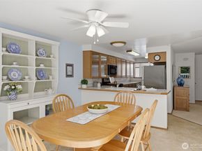 20617 28th Avenue W D2, Lynnwood WA 98036