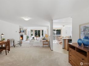 20617 28th Avenue W D2, Lynnwood WA 98036