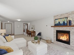 20617 28th Avenue W D2, Lynnwood WA 98036
