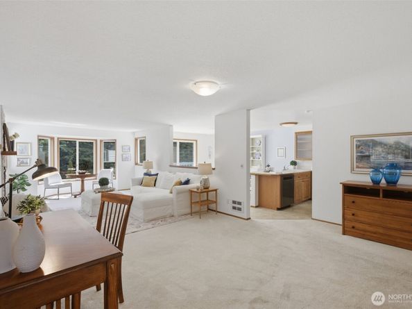 20617 28th Avenue W D2, Lynnwood WA 98036