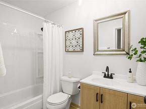 12905 126th Court NE L105, Kirkland WA 98034