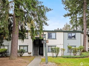 12905 126th Court NE L105, Kirkland WA 98034