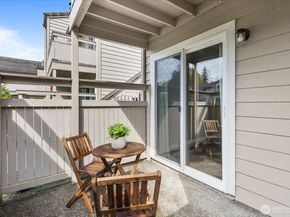 14200 NE 171st St E104, Woodinville WA 98072