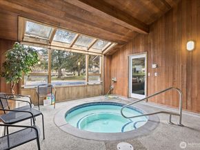 14200 NE 171st St E104, Woodinville WA 98072