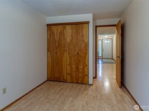 1808 Riverview Drive NE, Auburn WA 98002