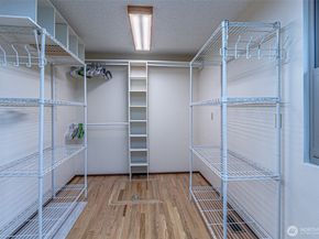 1808 Riverview Drive NE, Auburn WA 98002