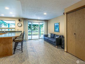 1808 Riverview Drive NE, Auburn WA 98002