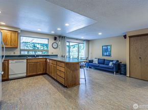 1808 Riverview Drive NE, Auburn WA 98002