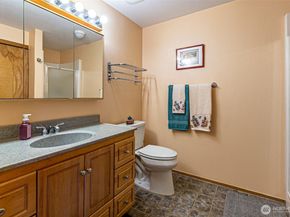 1808 Riverview Drive NE, Auburn WA 98002