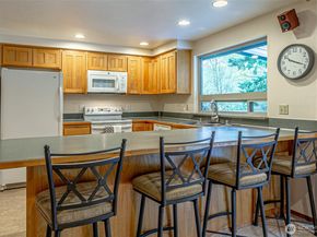 1808 Riverview Drive NE, Auburn WA 98002
