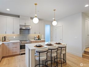9315 132nd Avenue NE, Kirkland WA 98033