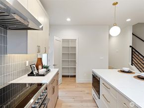 9315 132nd Avenue NE, Kirkland WA 98033