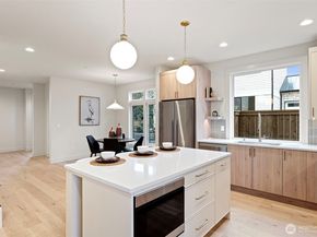 9315 132nd Avenue NE, Kirkland WA 98033