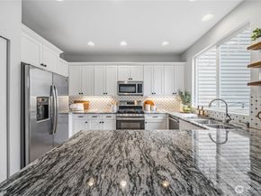 205 Newport Way NW J1, Issaquah WA 98027