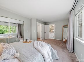 205 Newport Way NW J1, Issaquah WA 98027
