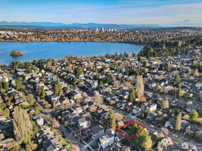 528 N 70th Street, Seattle WA 98103