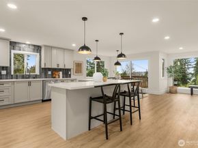 7017 NE 155th Place, Kenmore WA 98028