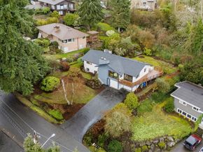 7017 NE 155th Place, Kenmore WA 98028
