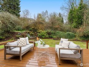 7017 NE 155th Place, Kenmore WA 98028