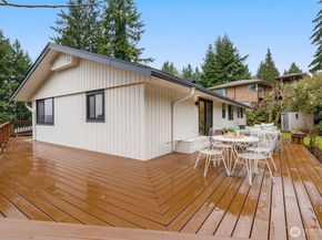 7017 NE 155th Place, Kenmore WA 98028