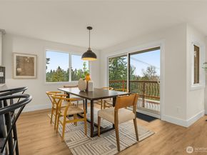 7017 NE 155th Place, Kenmore WA 98028