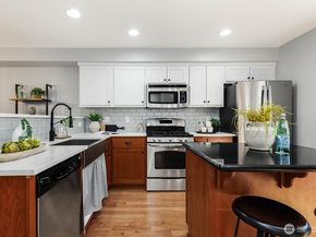 7123 Shinkle Place SW, Seattle WA 98106