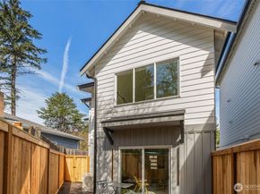 11013 Goodwin Way NE, Seattle WA 98125