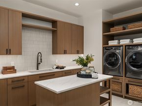 5330 Butterworth Road, Mercer Island WA 98040