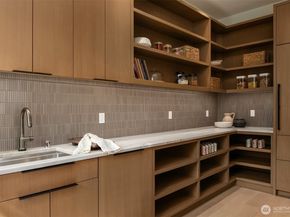 5330 Butterworth Road, Mercer Island WA 98040