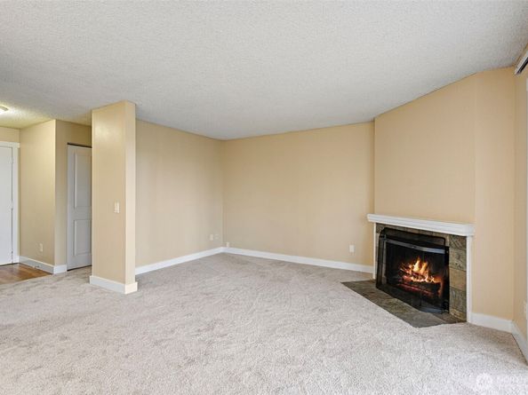 15230 SE 43rd Street C101, Bellevue WA 98006