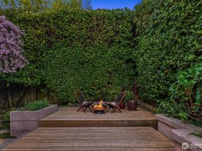1030 Washington Place E, Seattle WA 98112